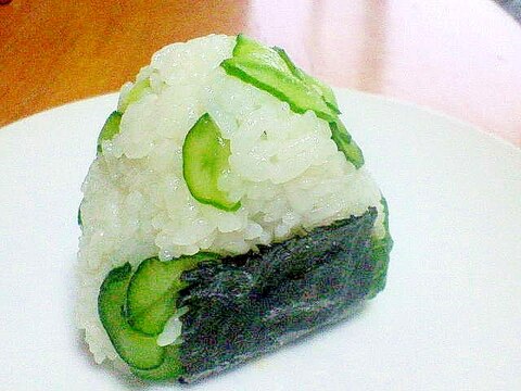 北海道「（塩）時鮭と地元野菜のおにぎり」～リメイク